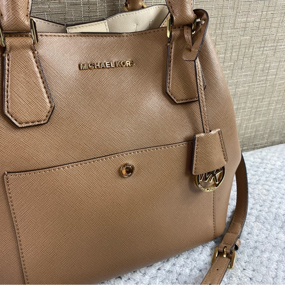 Michael Kors Greenwich‎ Large Saffiano Leather Grab Bag Satchel Crossbody Tan - Picture 3 of 15